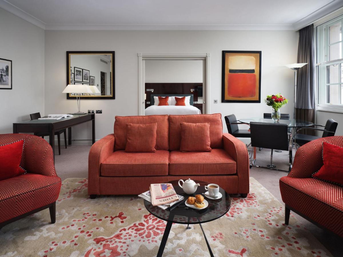 Sofitel London St James Exterior foto A suite at the Mandarin Oriental London